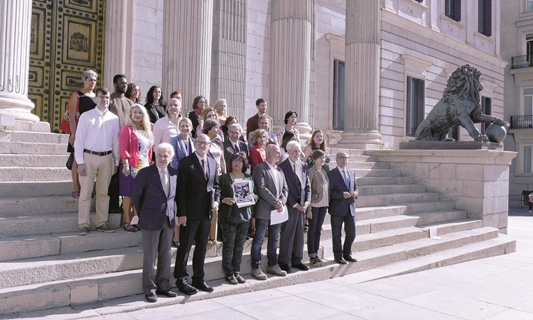EL COLEGIO SE ADHIERE AL PACTO POLÍTICO Y SOCIAL POR UNA SANIDAD PÚBLICA Y UNIVERSAL